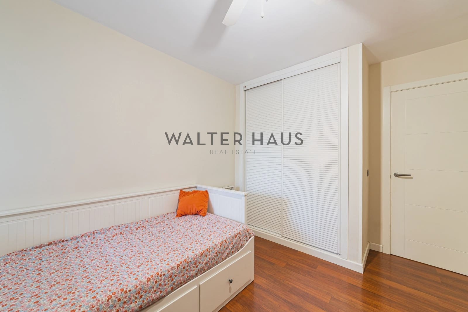 4 bedroom Flat for sale in Madrid city with pool garage - € 1,239,000 (Ref: 10125034)