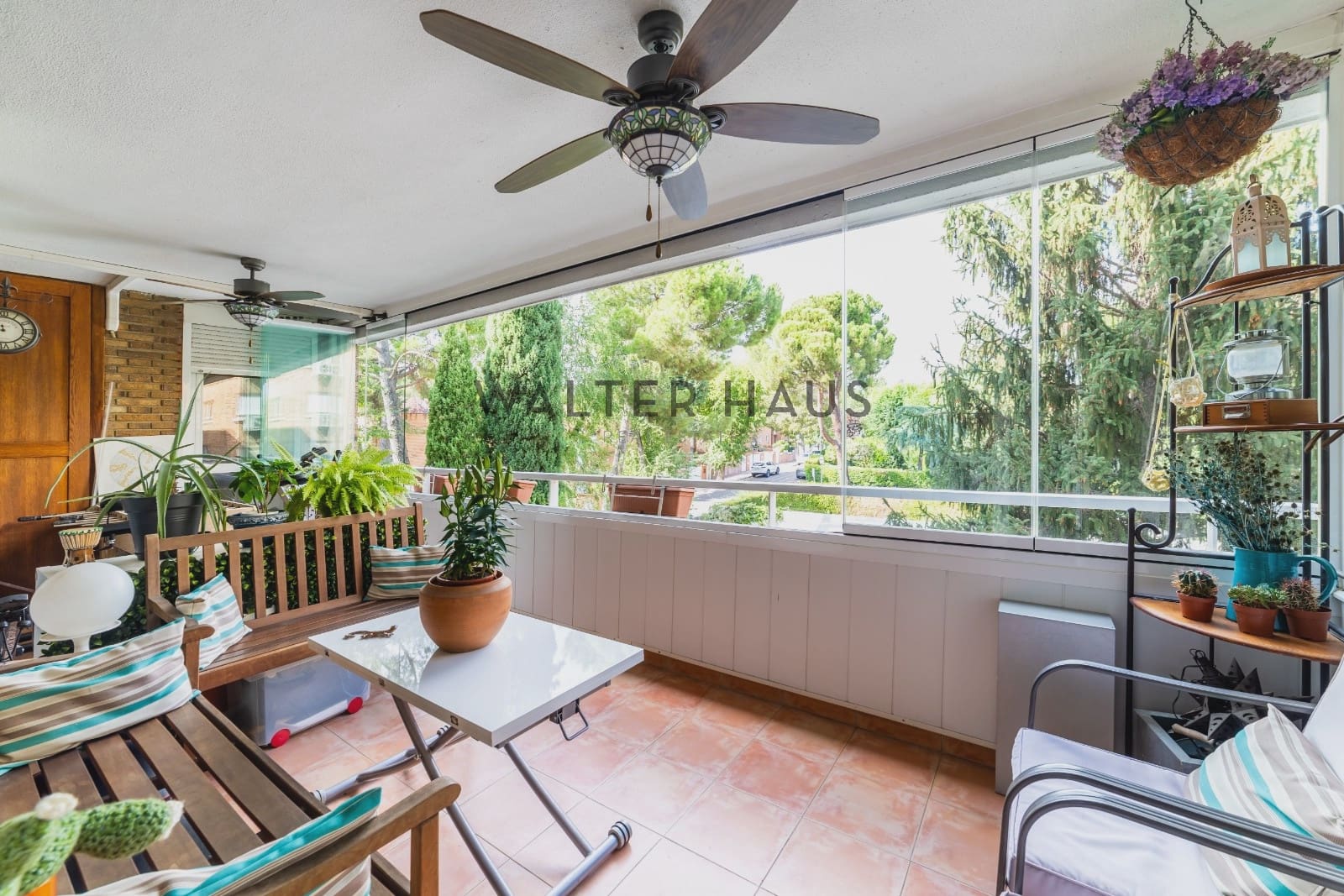 4 bedroom Flat for sale in Madrid city with pool garage - € 1,239,000 (Ref: 10125034)