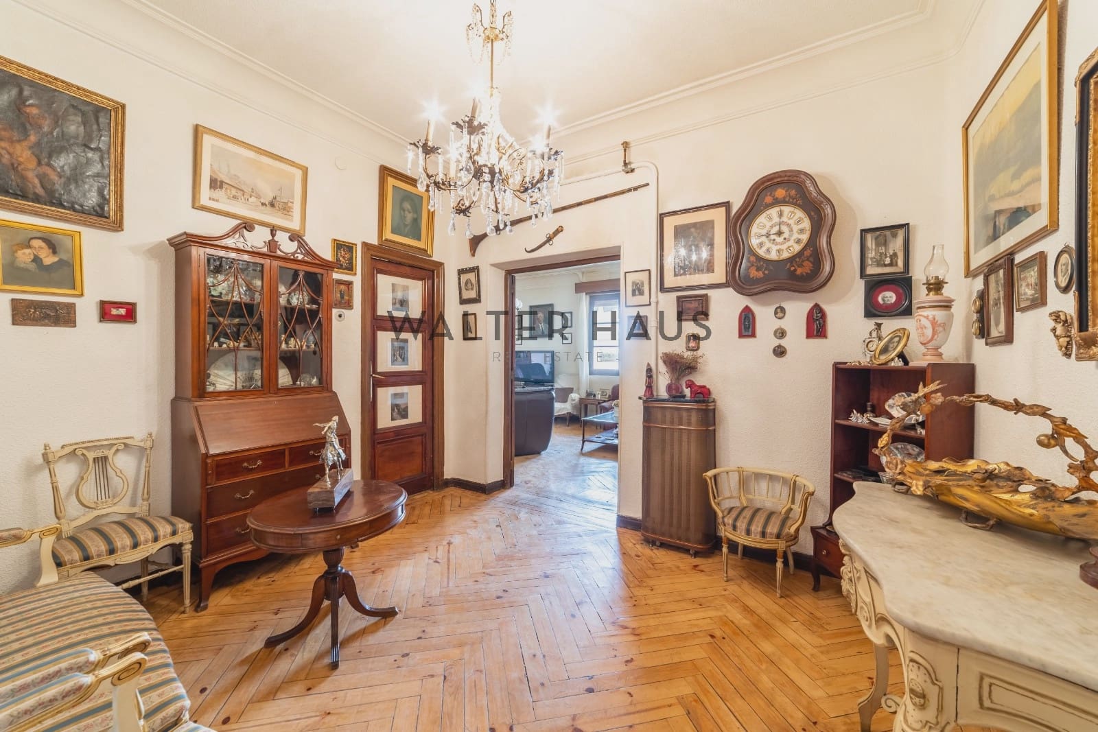3 bedroom Flat for sale in Madrid city - € 2,300,000 (Ref: 10127318)