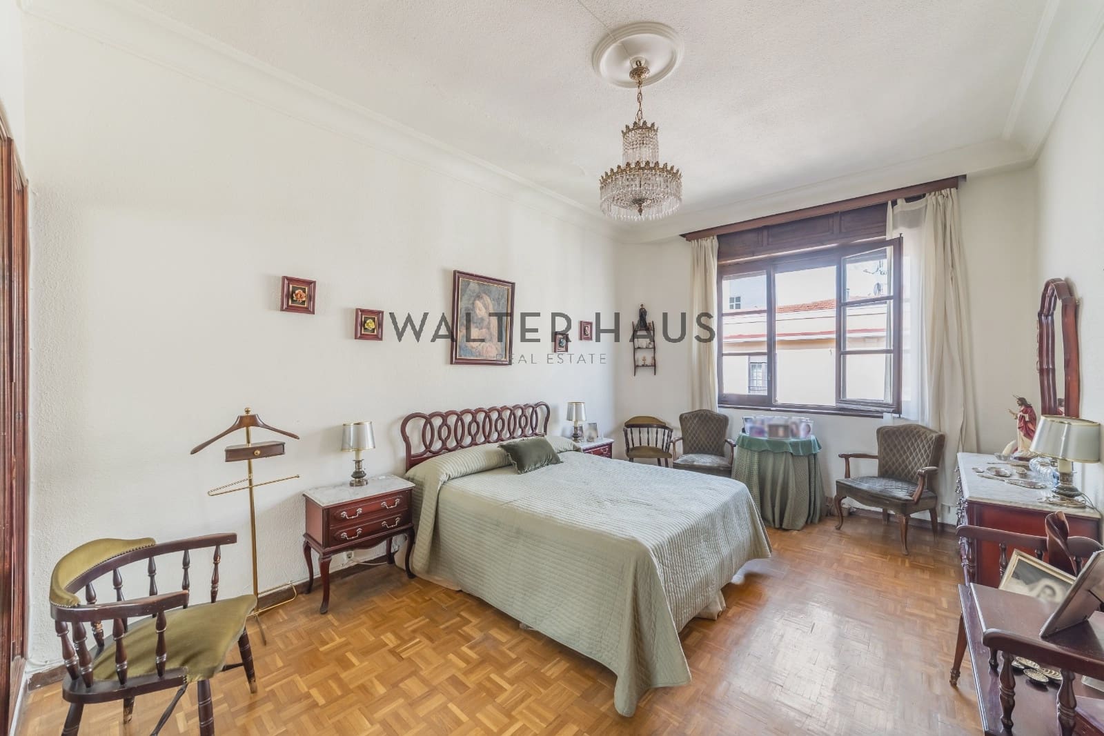 3 bedroom Flat for sale in Madrid city - € 2,300,000 (Ref: 10127318)