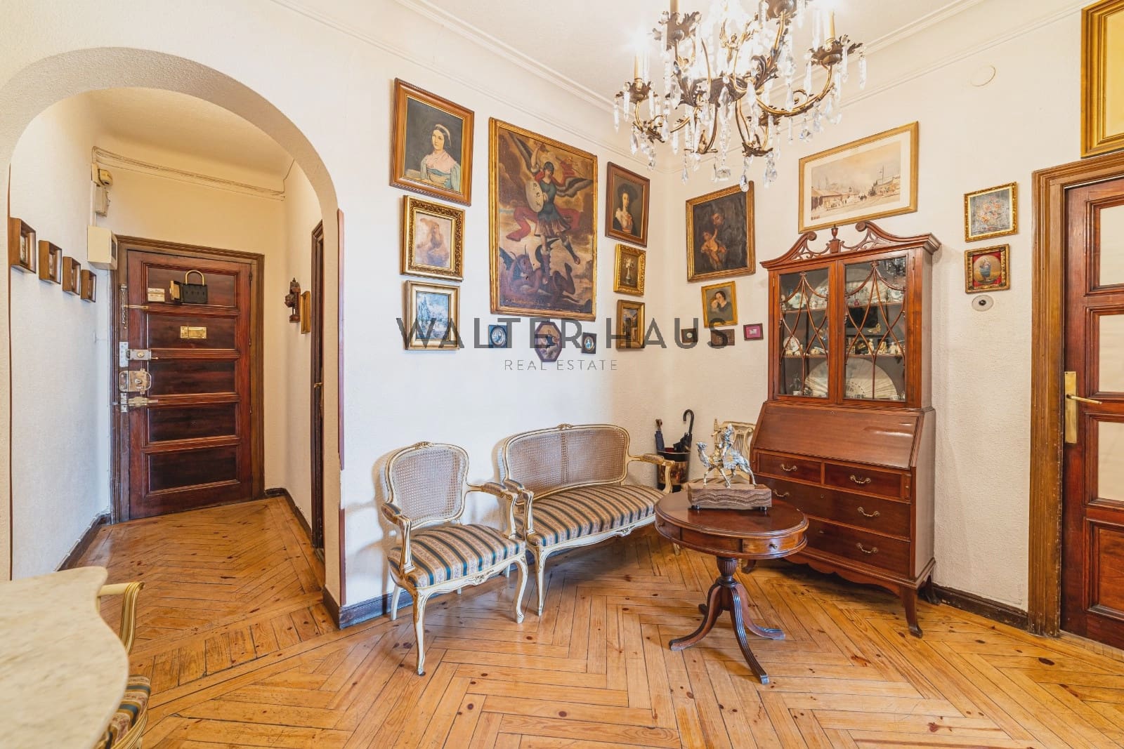 3 bedroom Flat for sale in Madrid city - € 2,300,000 (Ref: 10127318)