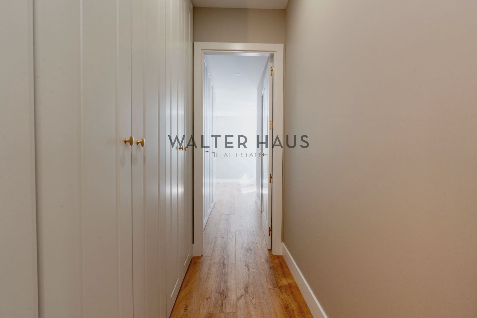 3 bedroom Flat for sale in Madrid city with garage - € 1,360,000 (Ref: 10130458)