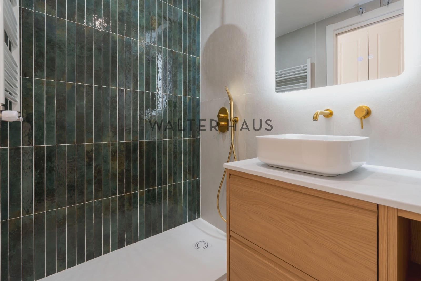 3 bedroom Flat for sale in Madrid city with garage - € 1,360,000 (Ref: 10130458)