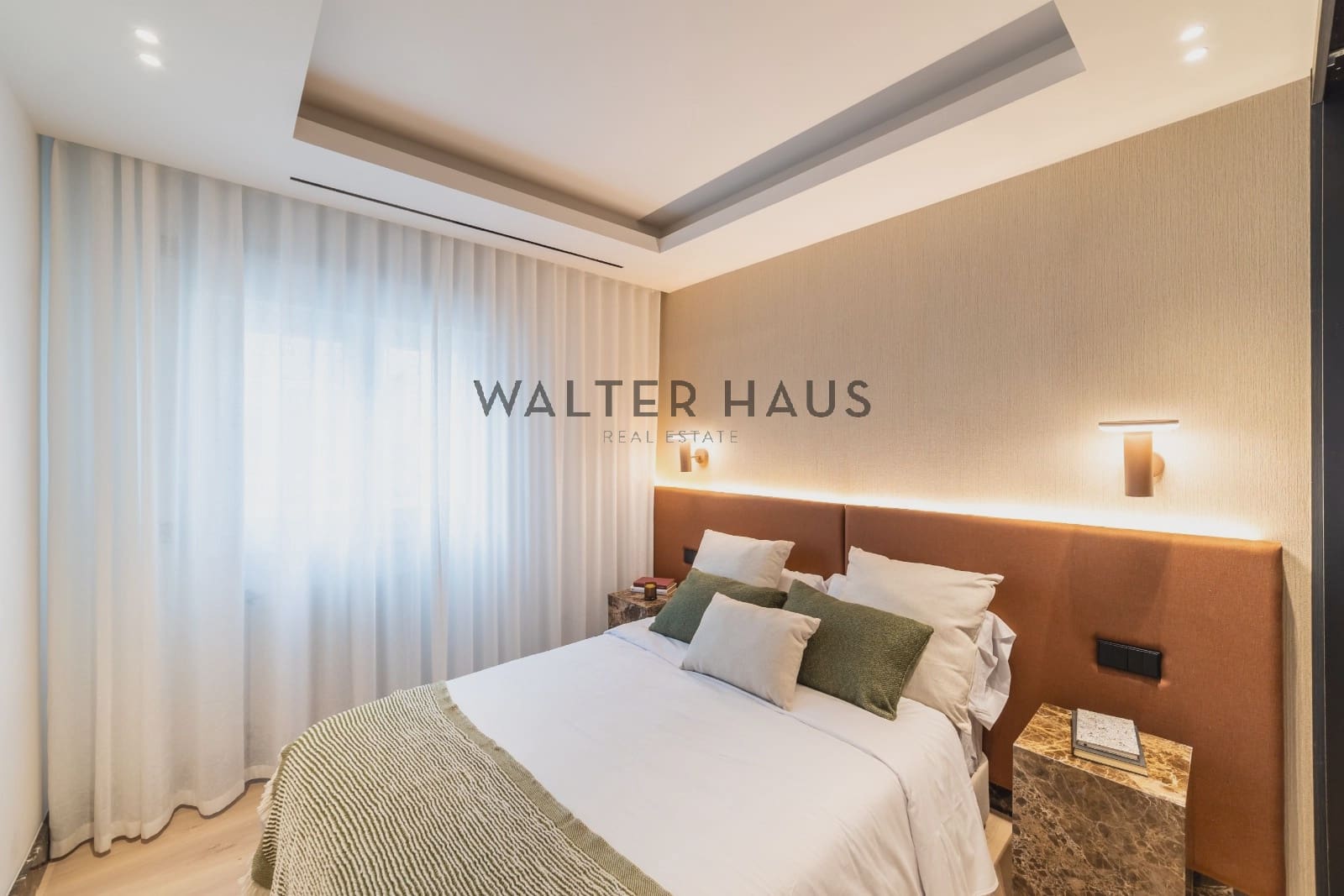 2 bedroom Penthouse for sale in Madrid city with garage - € 2,250,000 (Ref: 10130459)