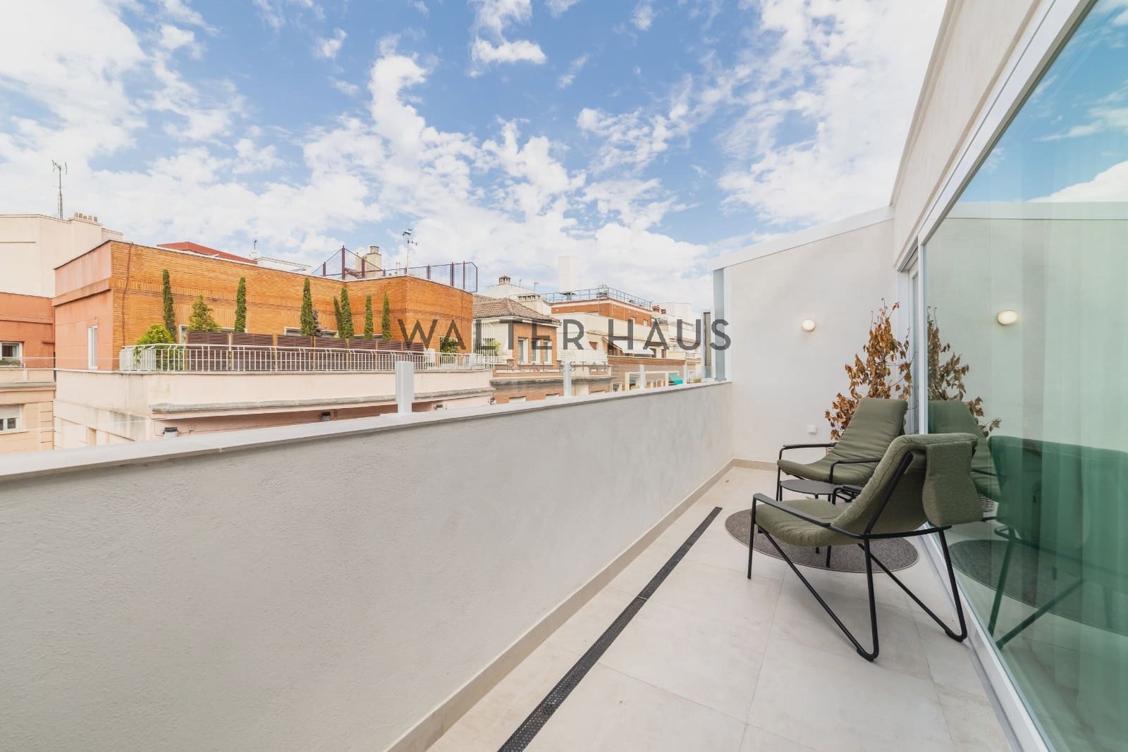 2 bedroom Penthouse for sale in Madrid city with garage - € 2,250,000 (Ref: 10130459)
