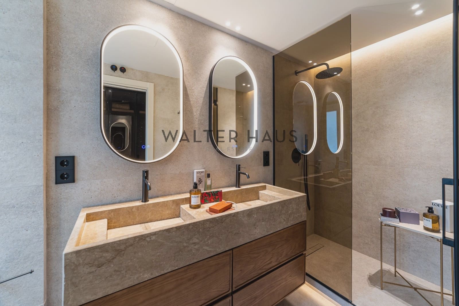 2 bedroom Penthouse for sale in Madrid city with garage - € 2,250,000 (Ref: 10130459)