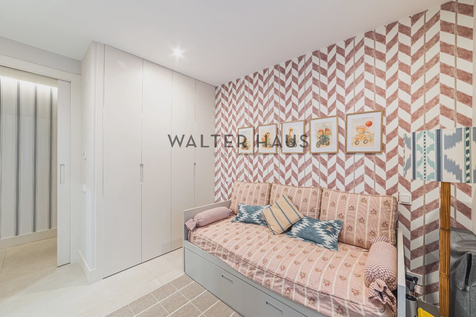 2 bedroom Flat for sale in Madrid city - € 1,450,000 (Ref: 10130460)