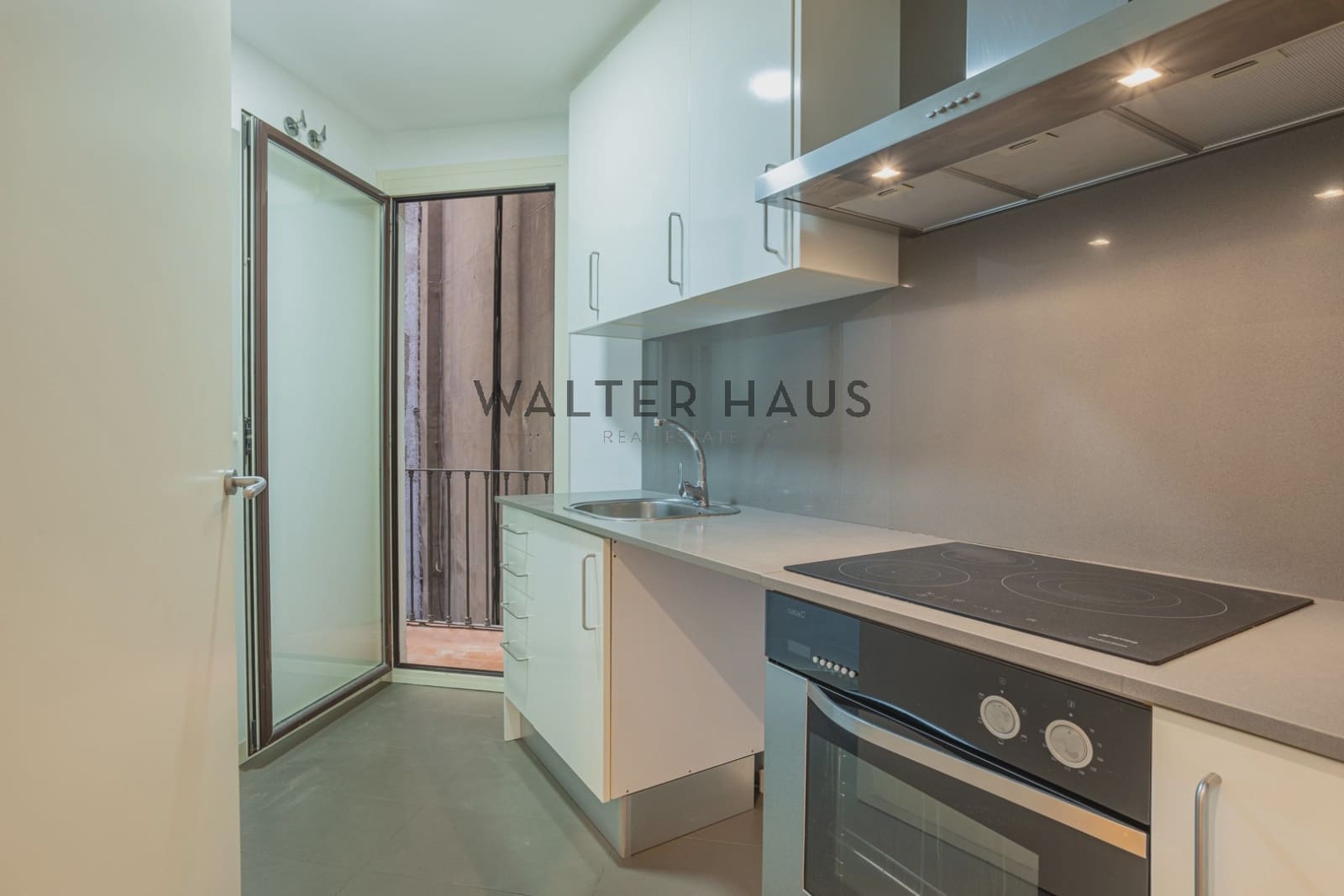 2 slaapkamer Flat te koop in Barcelona stad - € 595.000 (Ref: 10156952)