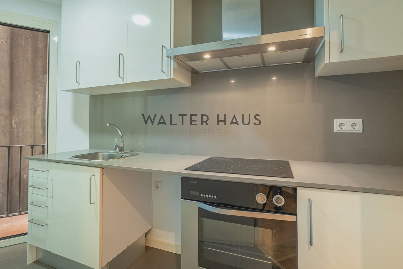 2 slaapkamer Flat te koop in Barcelona stad - € 595.000 (Ref: 10156952)