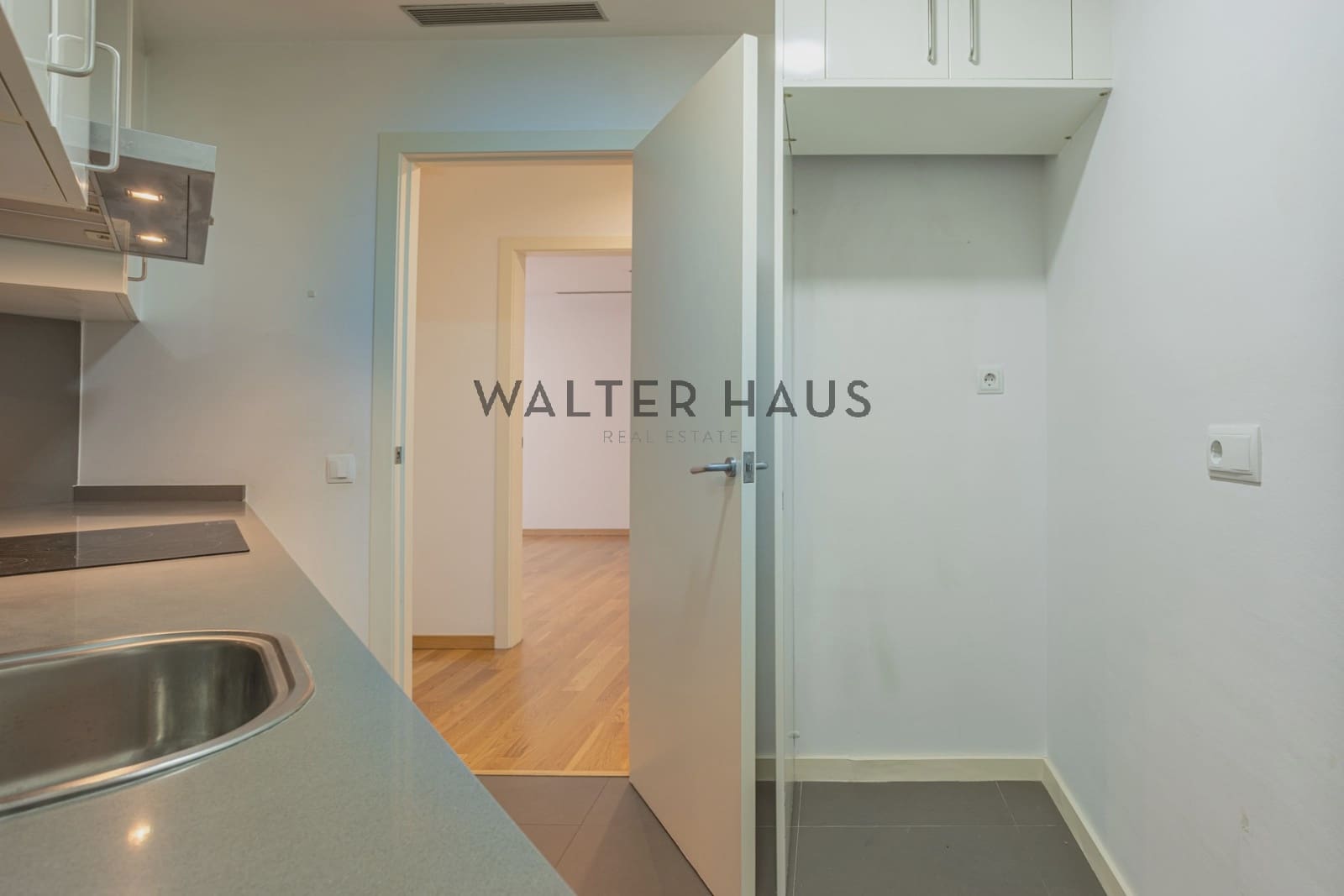 2 slaapkamer Flat te koop in Barcelona stad - € 595.000 (Ref: 10156952)