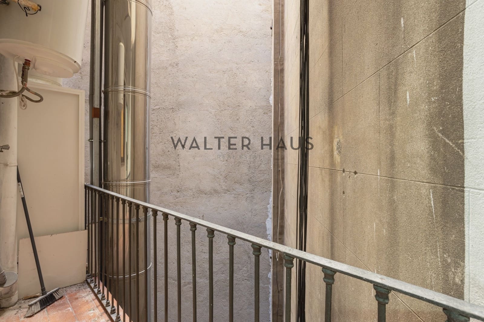 2 slaapkamer Flat te koop in Barcelona stad - € 595.000 (Ref: 10156952)