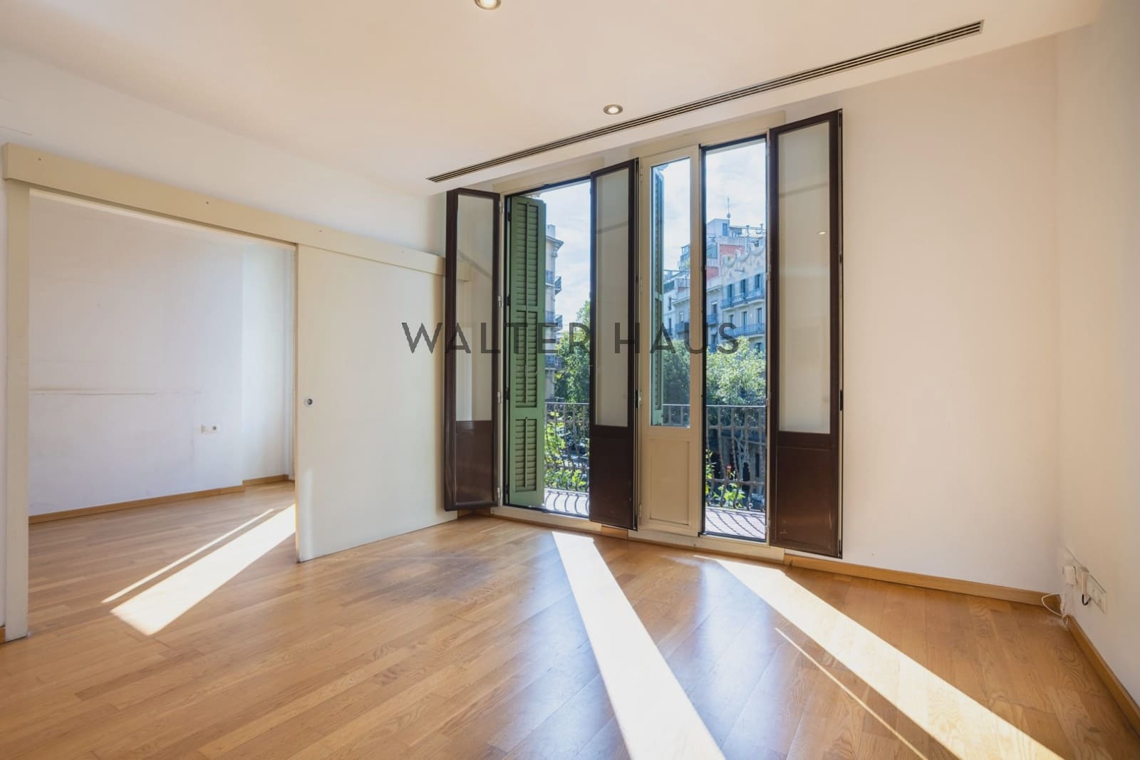 2 slaapkamer Flat te koop in Barcelona stad - € 695.000 (Ref: 10156953)