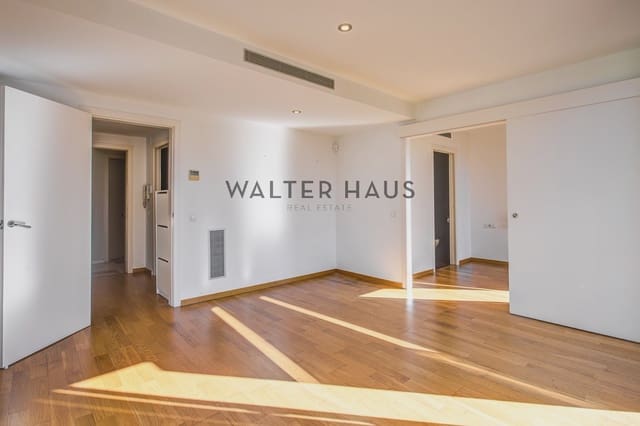2 slaapkamer Flat te koop in L'Antiga Esquerra de L'Eixample, Barcelona stad - € 695.000 (Ref: 10156953)