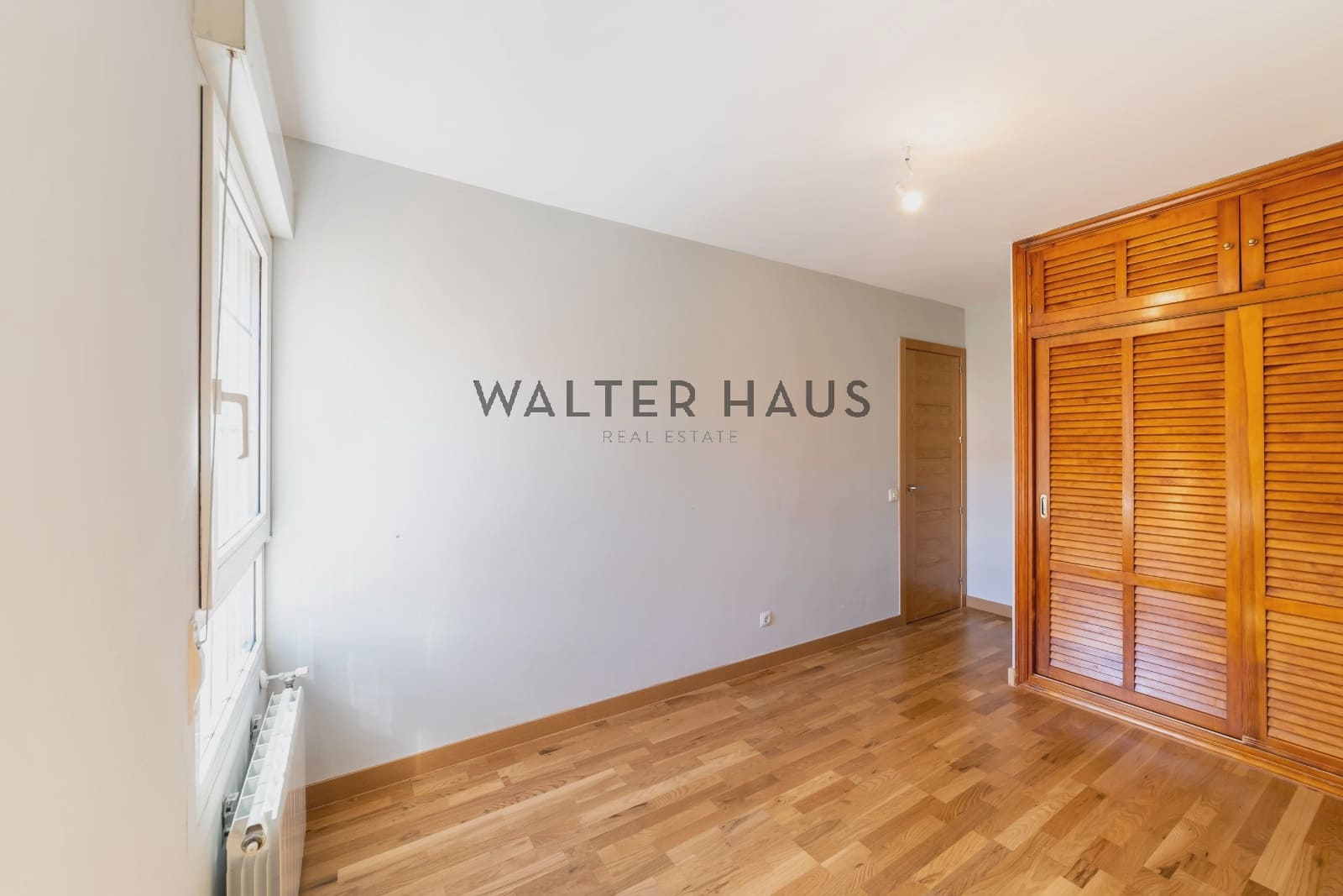 3 bedroom Villa for sale in Madrid city with pool garage - € 520,000 (Ref: 10165583)