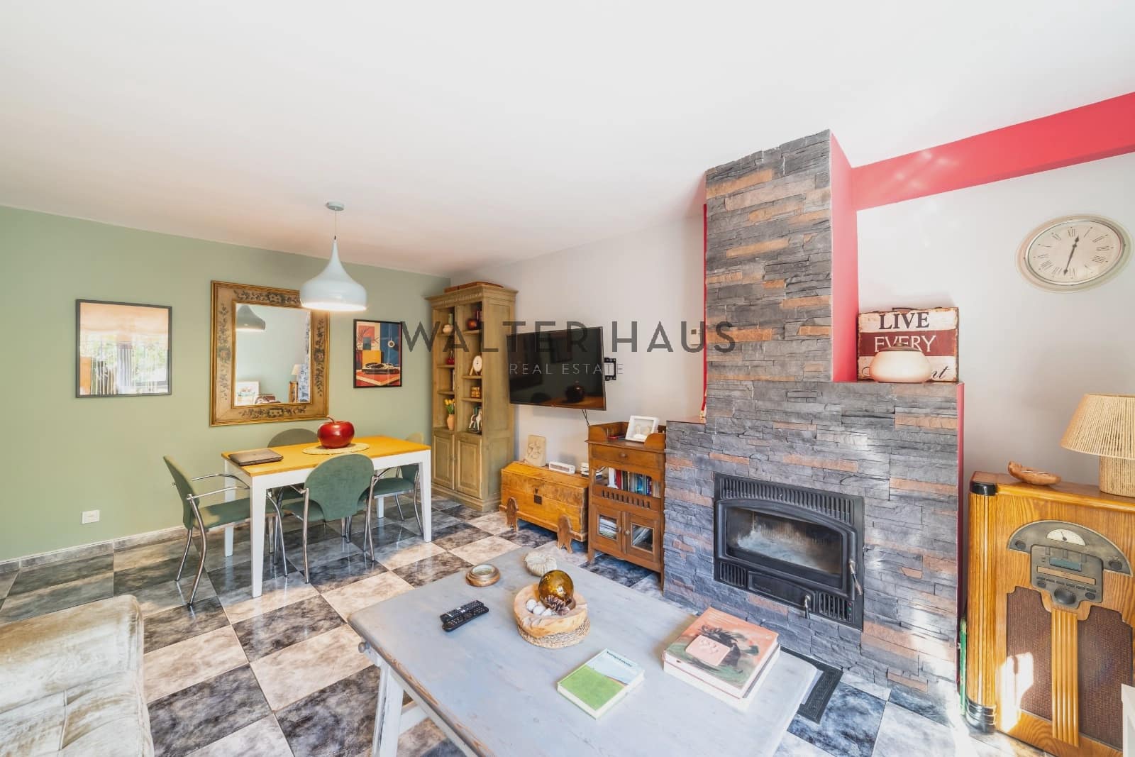 3 bedroom Villa for sale in Madrid city with pool garage - € 520,000 (Ref: 10165583)
