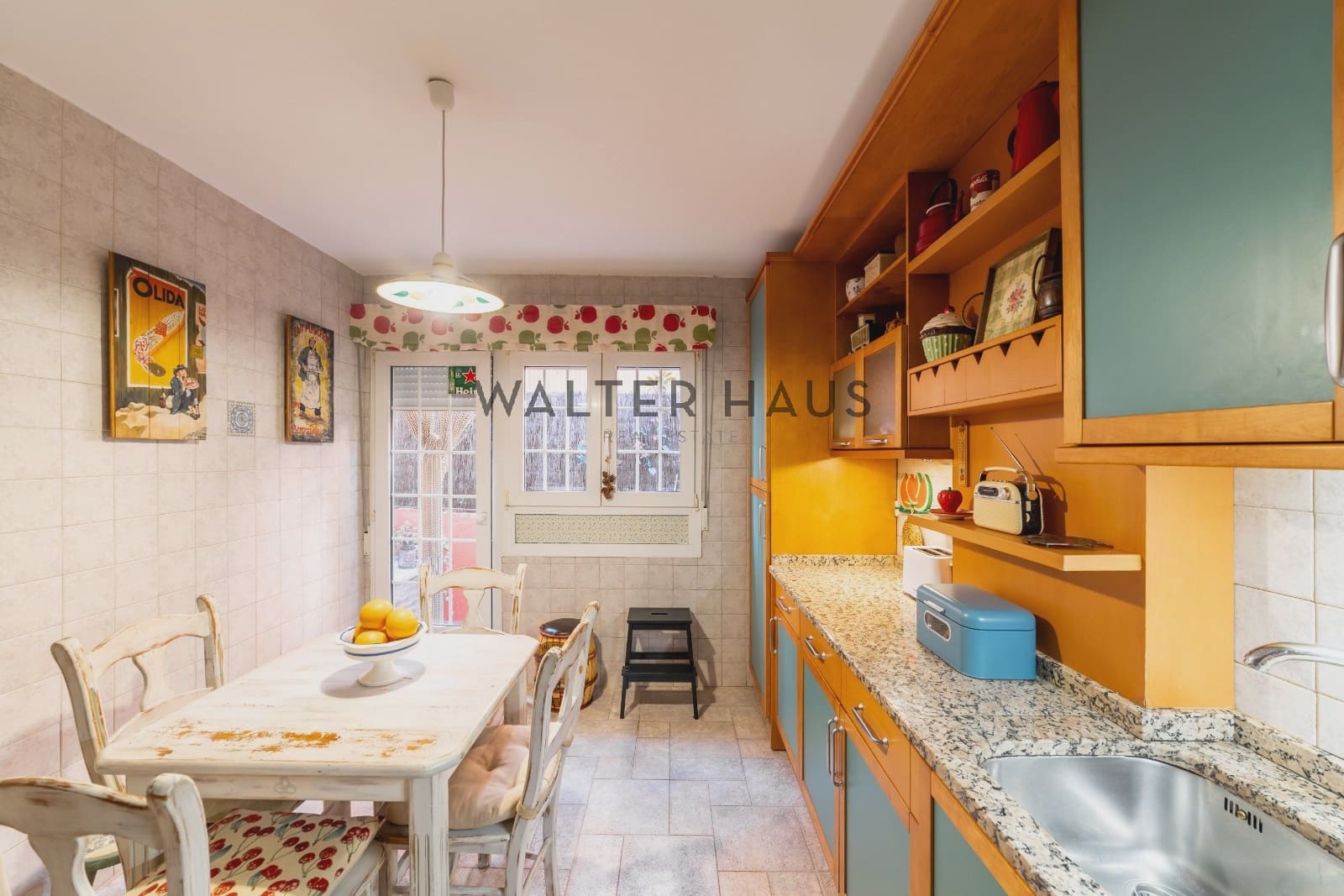 3 bedroom Villa for sale in Madrid city with pool garage - € 520,000 (Ref: 10165583)