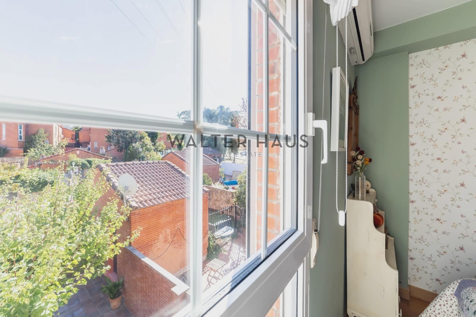 3 bedroom Villa for sale in Madrid city with pool garage - € 520,000 (Ref: 10165583)