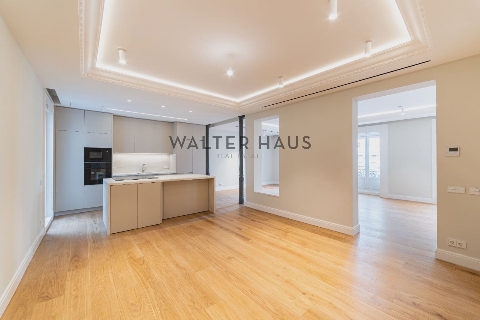 4 bedroom Flat for sale in Madrid city - € 3,750,000 (Ref: 10167575)