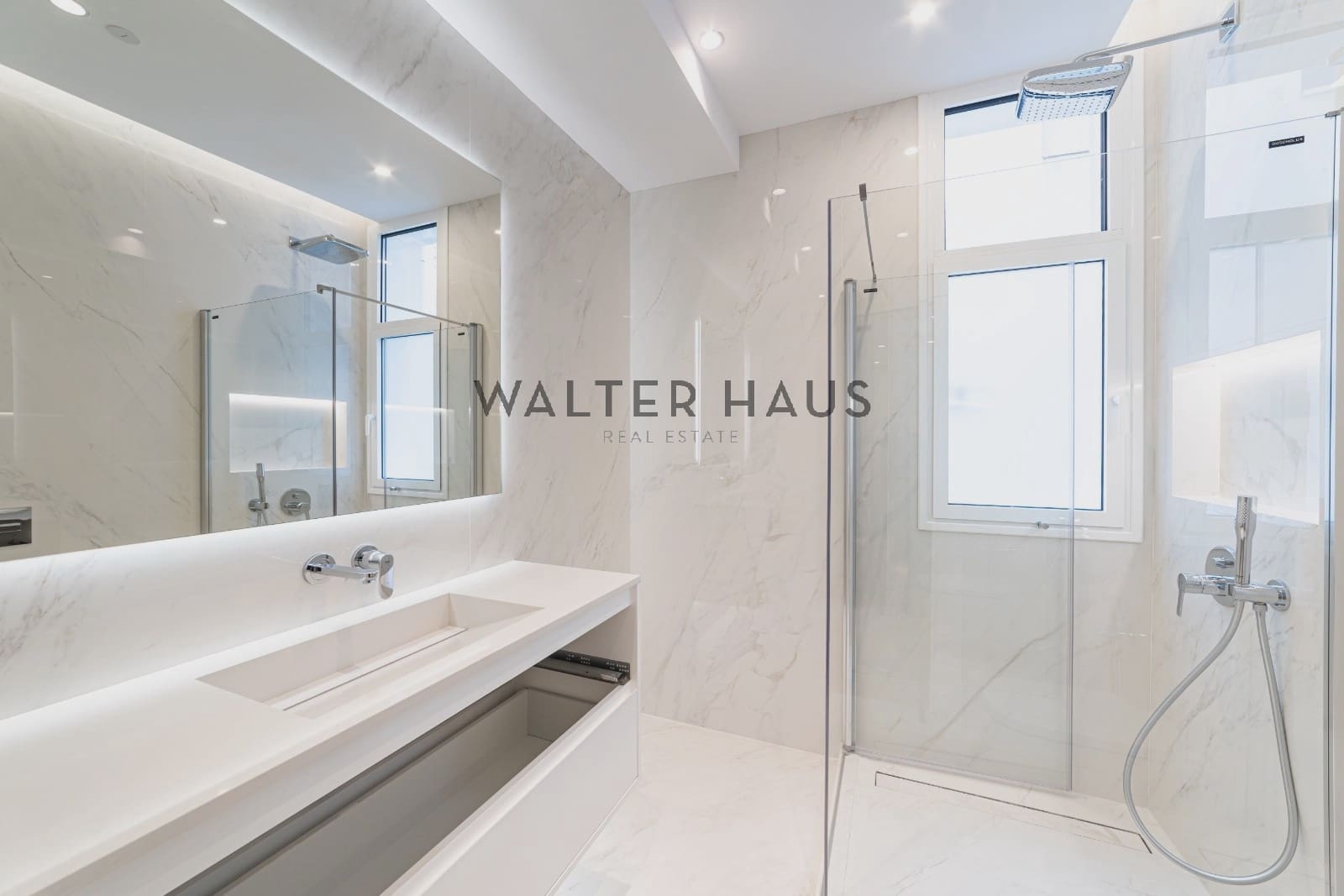 4 bedroom Flat for sale in Madrid city - € 3,750,000 (Ref: 10167575)