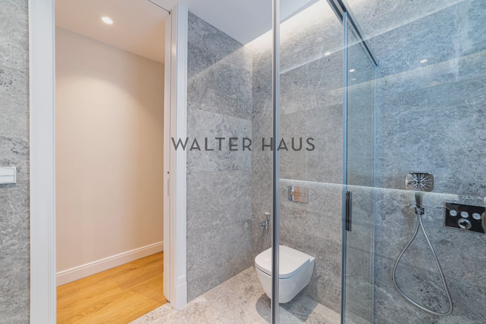 4 bedroom Flat for sale in Madrid city - € 3,750,000 (Ref: 10167575)