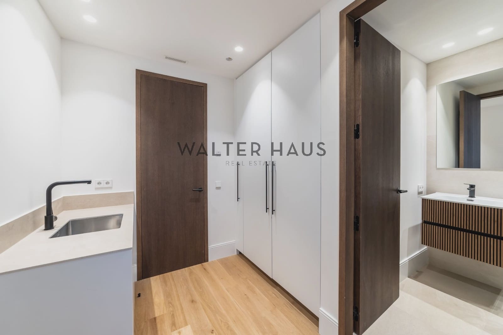 3 slaapkamer Flat te koop in Madrid stad - € 4.100.000 (Ref: 10172342)