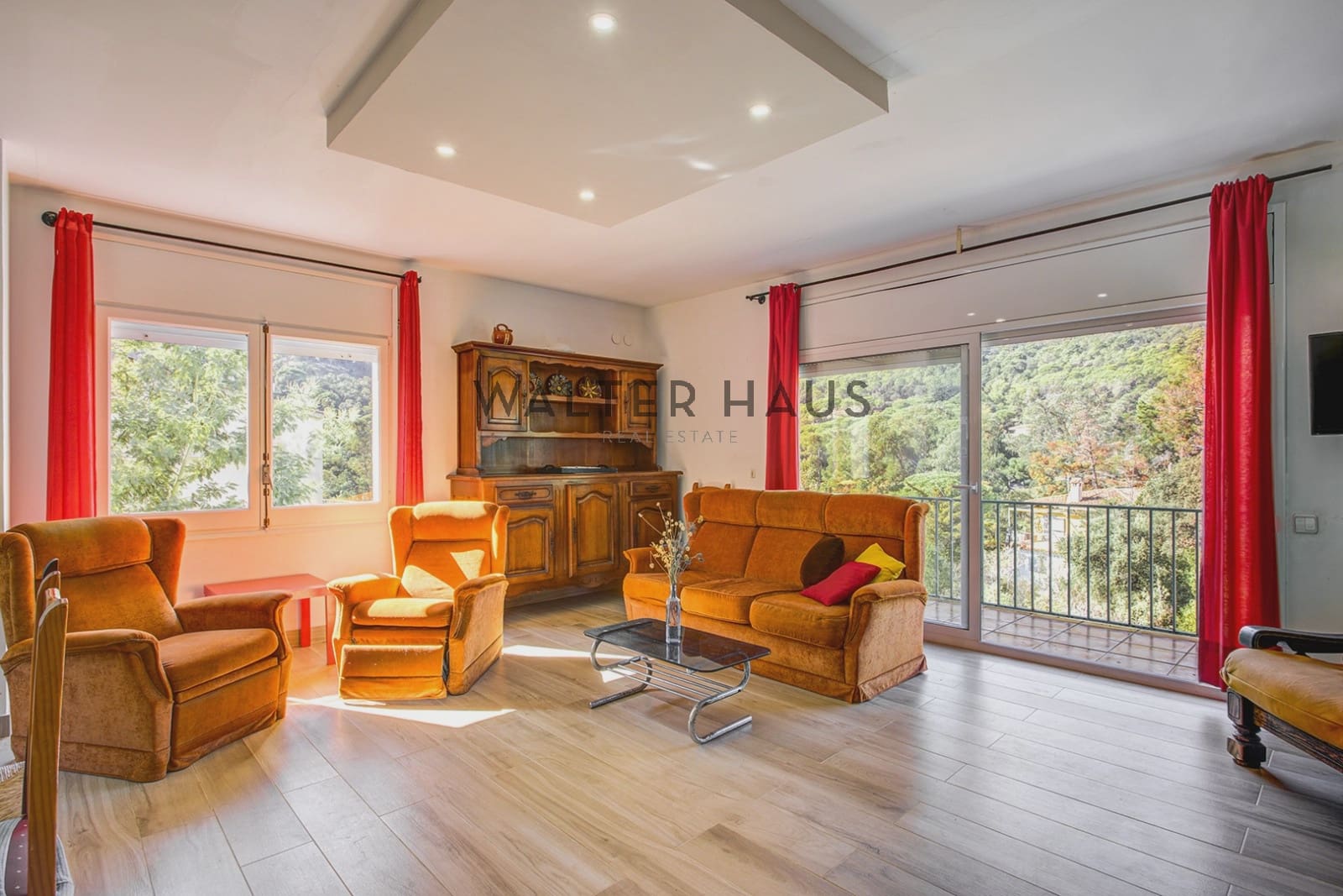 3 bedroom Villa for sale in Santa Cristina d'Aro with garage - € 330,000 (Ref: 10172343)