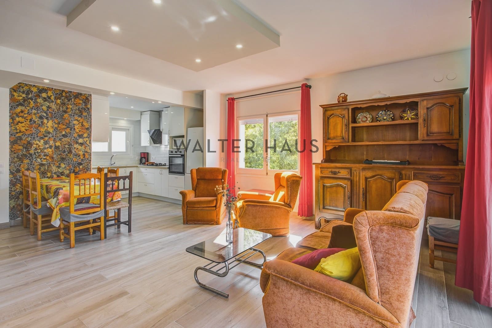 3 bedroom Villa for sale in Santa Cristina d'Aro with garage - € 330,000 (Ref: 10172343)