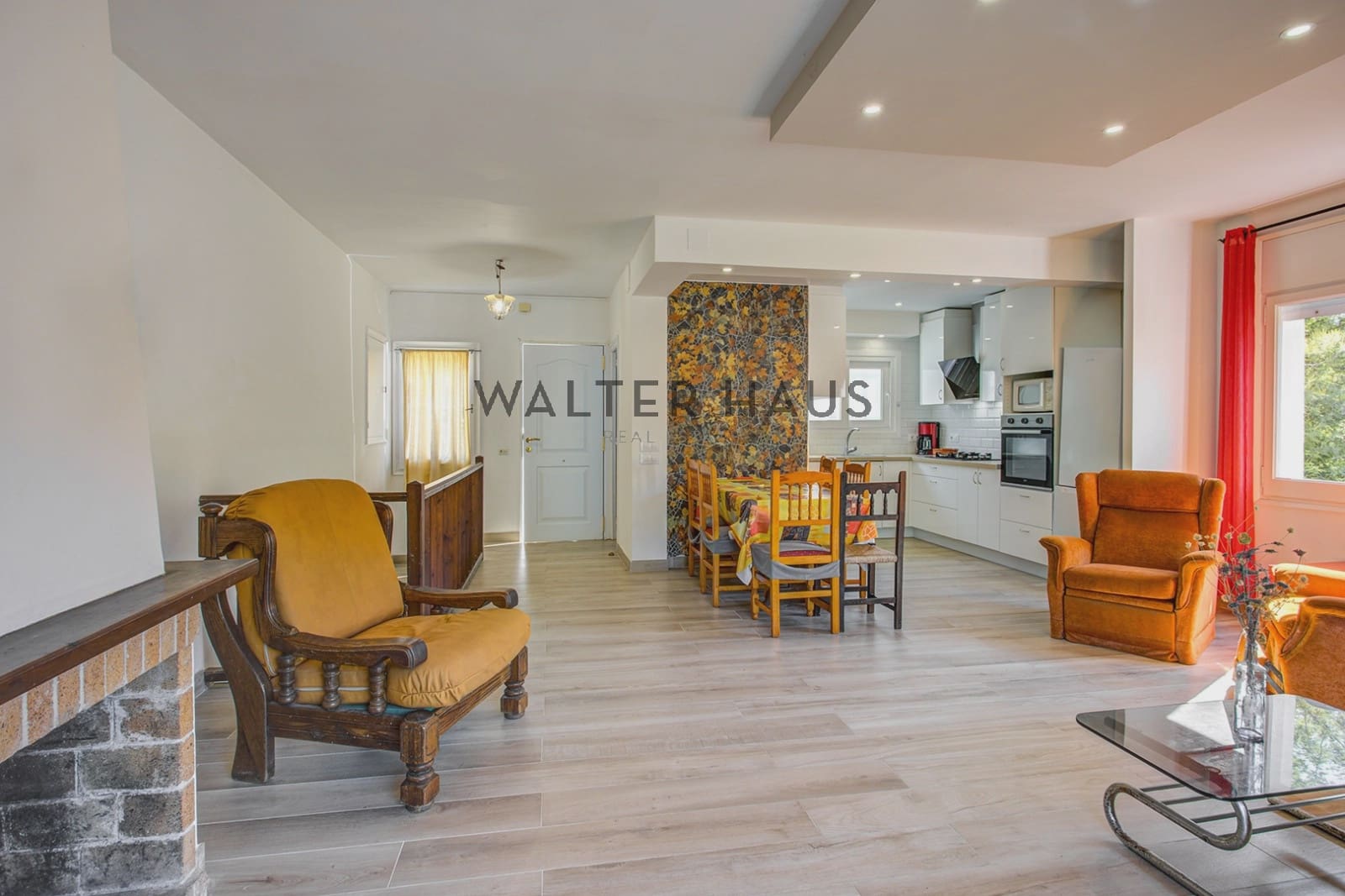 3 bedroom Villa for sale in Santa Cristina d'Aro with garage - € 330,000 (Ref: 10172343)