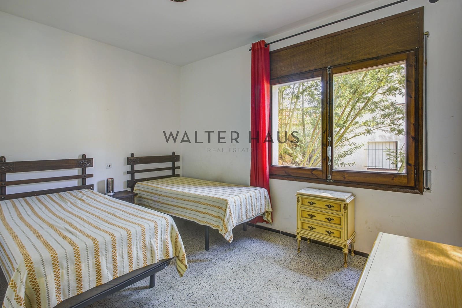 3 bedroom Villa for sale in Santa Cristina d'Aro with garage - € 330,000 (Ref: 10172343)