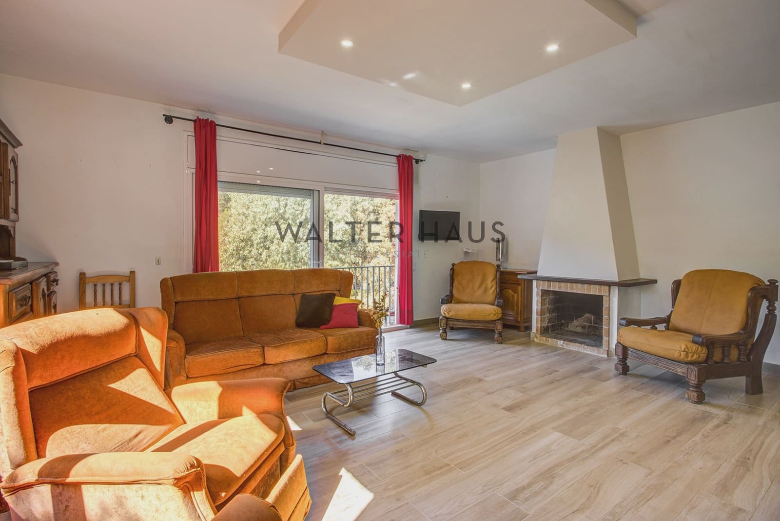 3 bedroom Villa for sale in Santa Cristina d'Aro with garage - € 330,000 (Ref: 10172343)