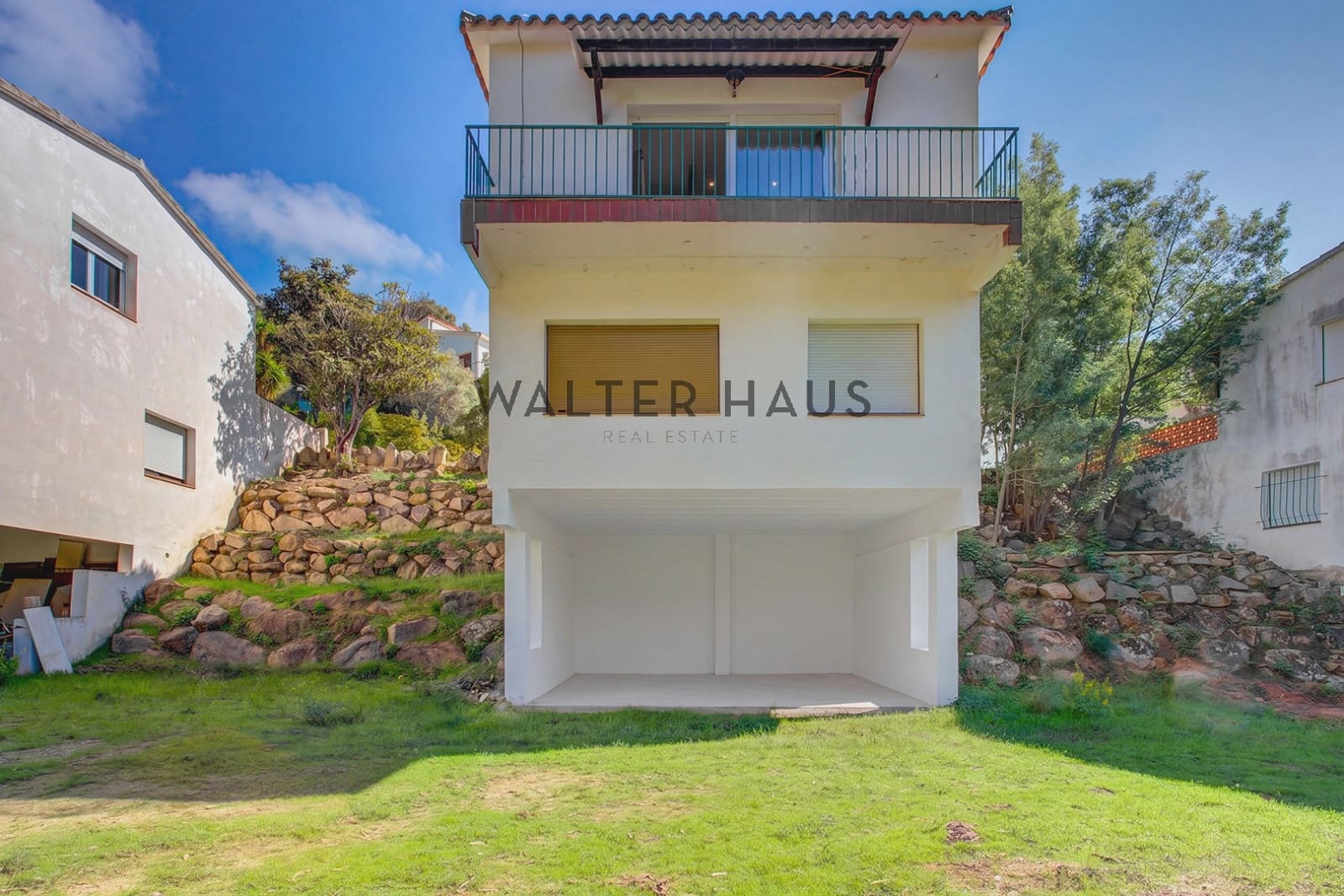 3 bedroom Villa for sale in Santa Cristina d'Aro with garage - € 330,000 (Ref: 10172343)