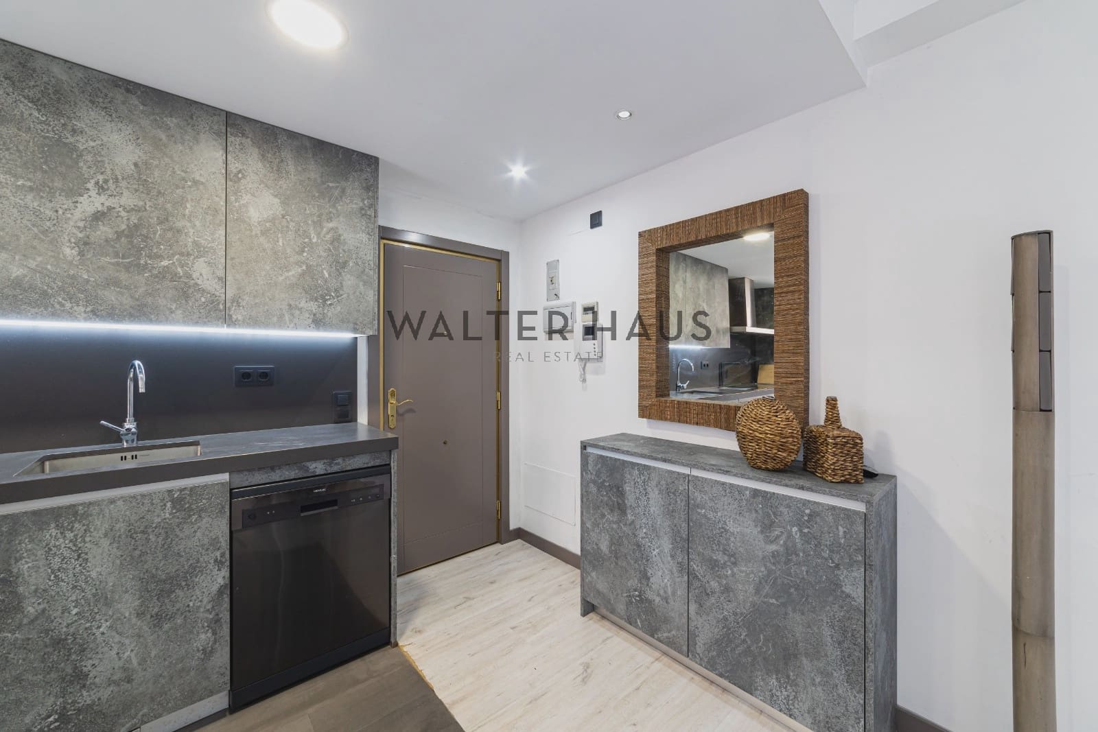 1 Zimmer Wohnung zu vermieten in Madrid Stadt mit Garage - 2.000 € (Ref: 10172344)