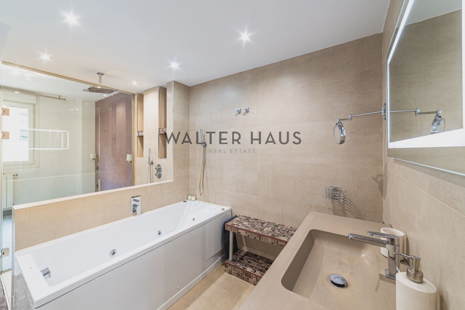 1 Zimmer Wohnung zu vermieten in Madrid Stadt mit Garage - 2.000 € (Ref: 10172344)
