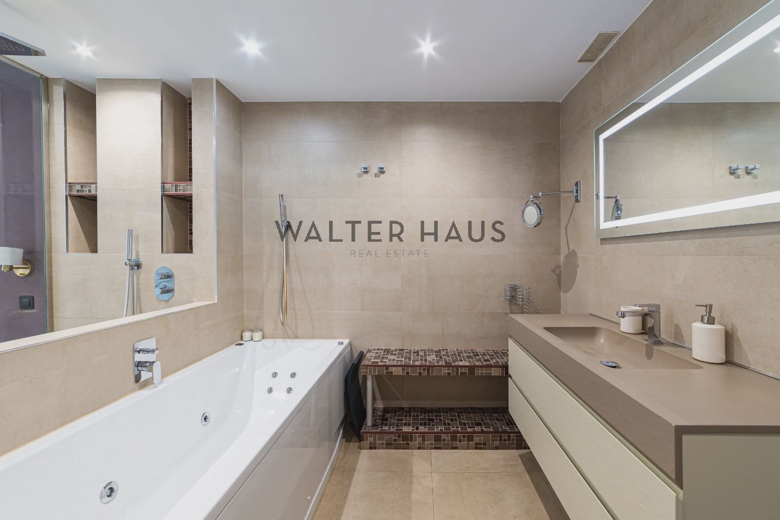 1 Zimmer Wohnung zu vermieten in Madrid Stadt mit Garage - 2.000 € (Ref: 10172344)
