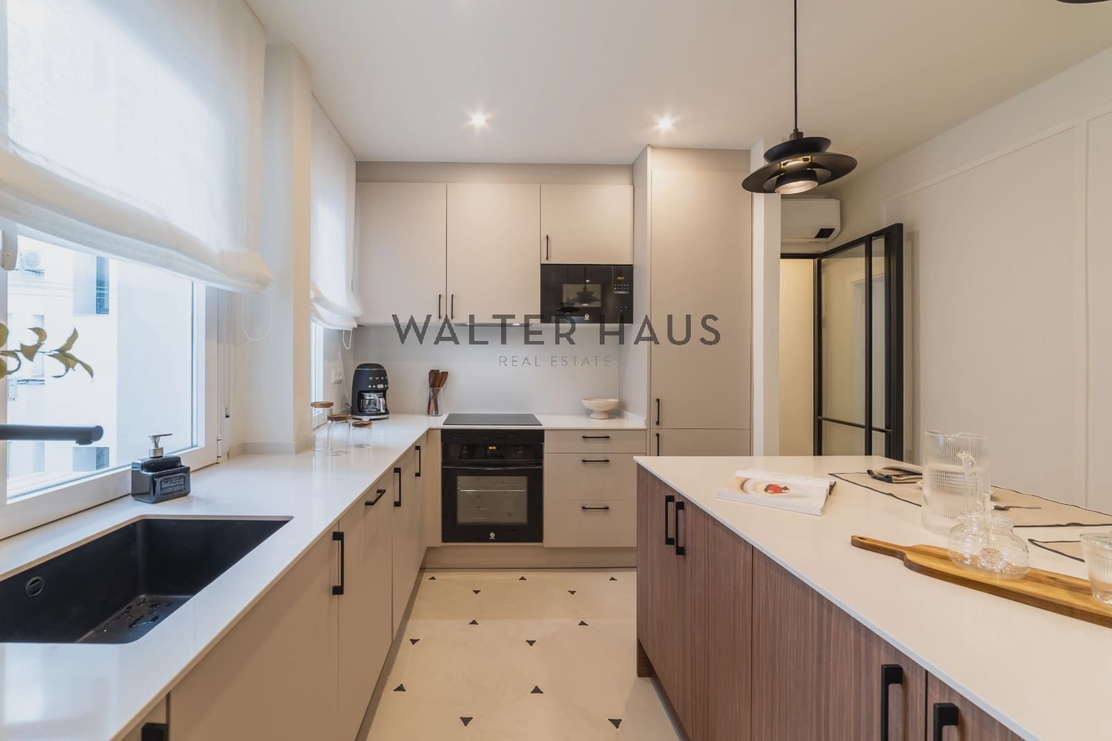 2 soveværelse Lejlighed til salg i Madrid by - € 1.375.000 (Ref: 10172345)