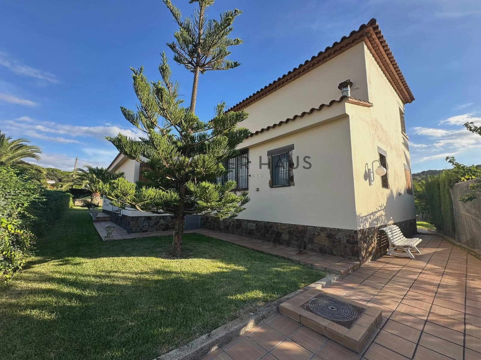 5 bedroom Villa for sale in Calonge i Sant Antoni with pool garage - € 1,050,000 (Ref: 10177511)