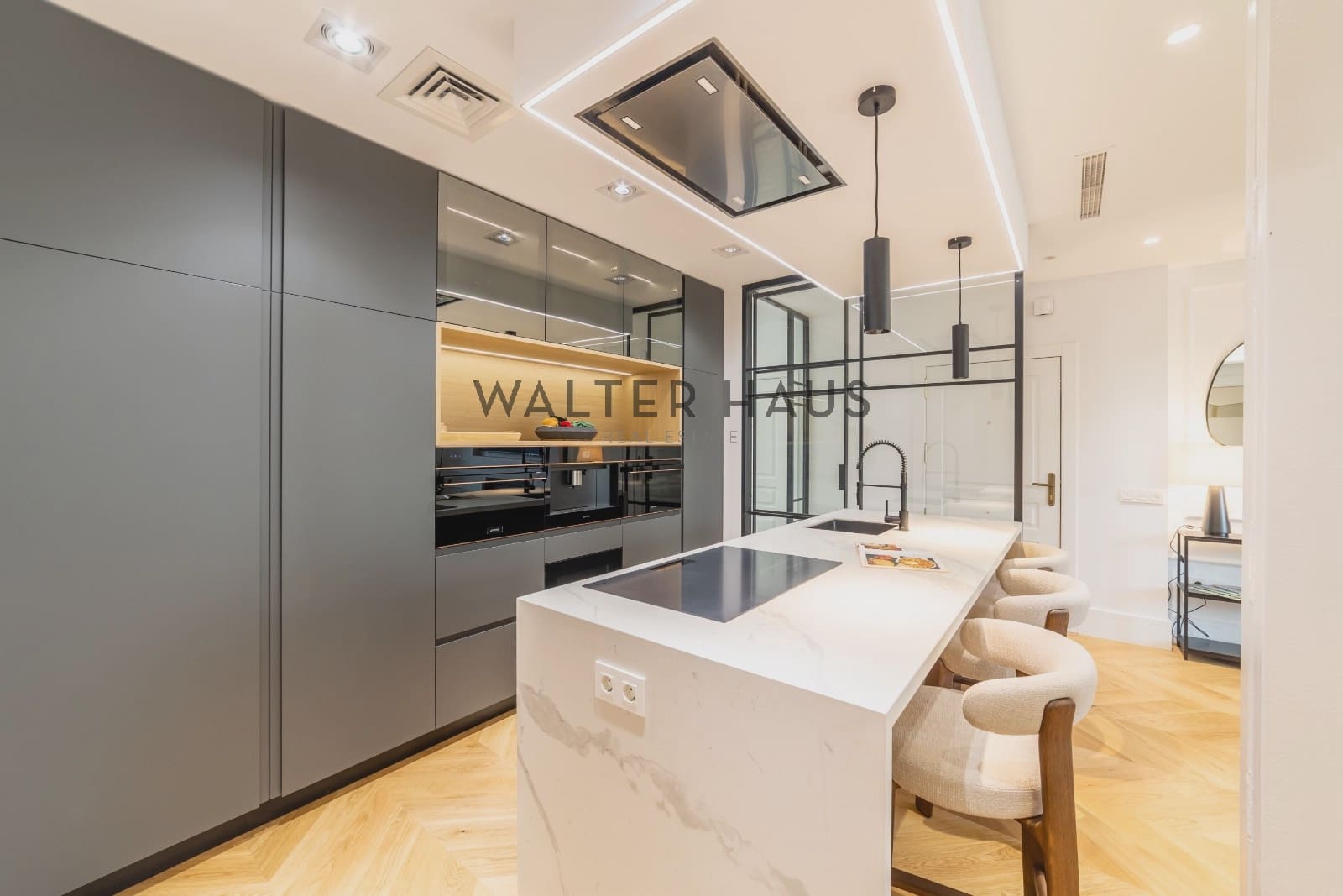 Piso de 3 habitaciones en Madrid ciudad en venta con garaje - 2.400.000 € (Ref: 10181993)