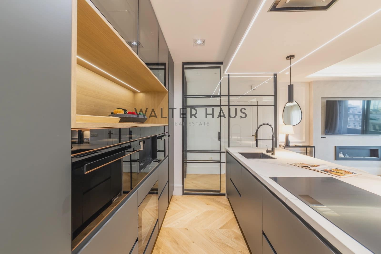 Piso de 3 habitaciones en Madrid ciudad en venta con garaje - 2.400.000 € (Ref: 10181993)