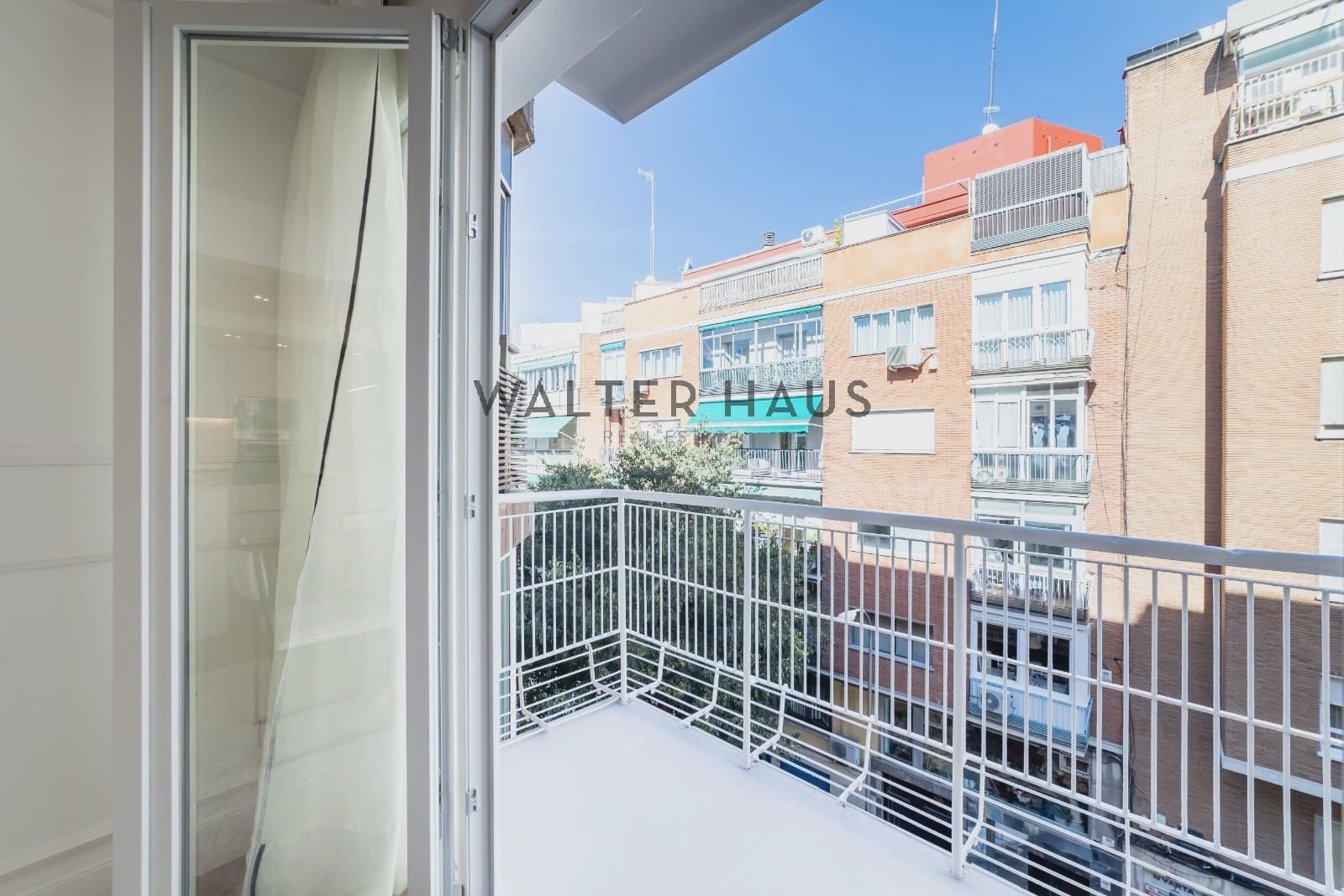 3 soveværelse Lejlighed til salg i Madrid by - € 1.690.000 (Ref: 10181994)
