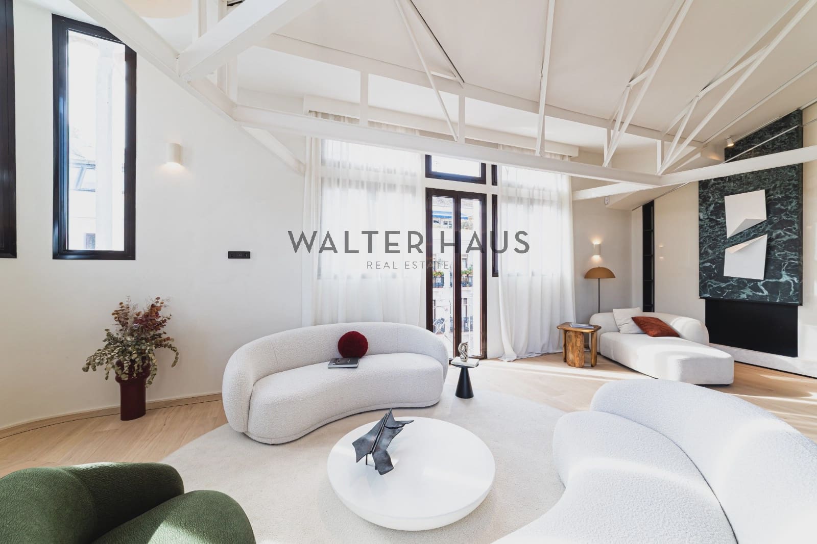 4 makuuhuone Kattohuoneisto vuokrattavana paikassa Madrid kaupunki - 11 000 € (Ref: 10183692)