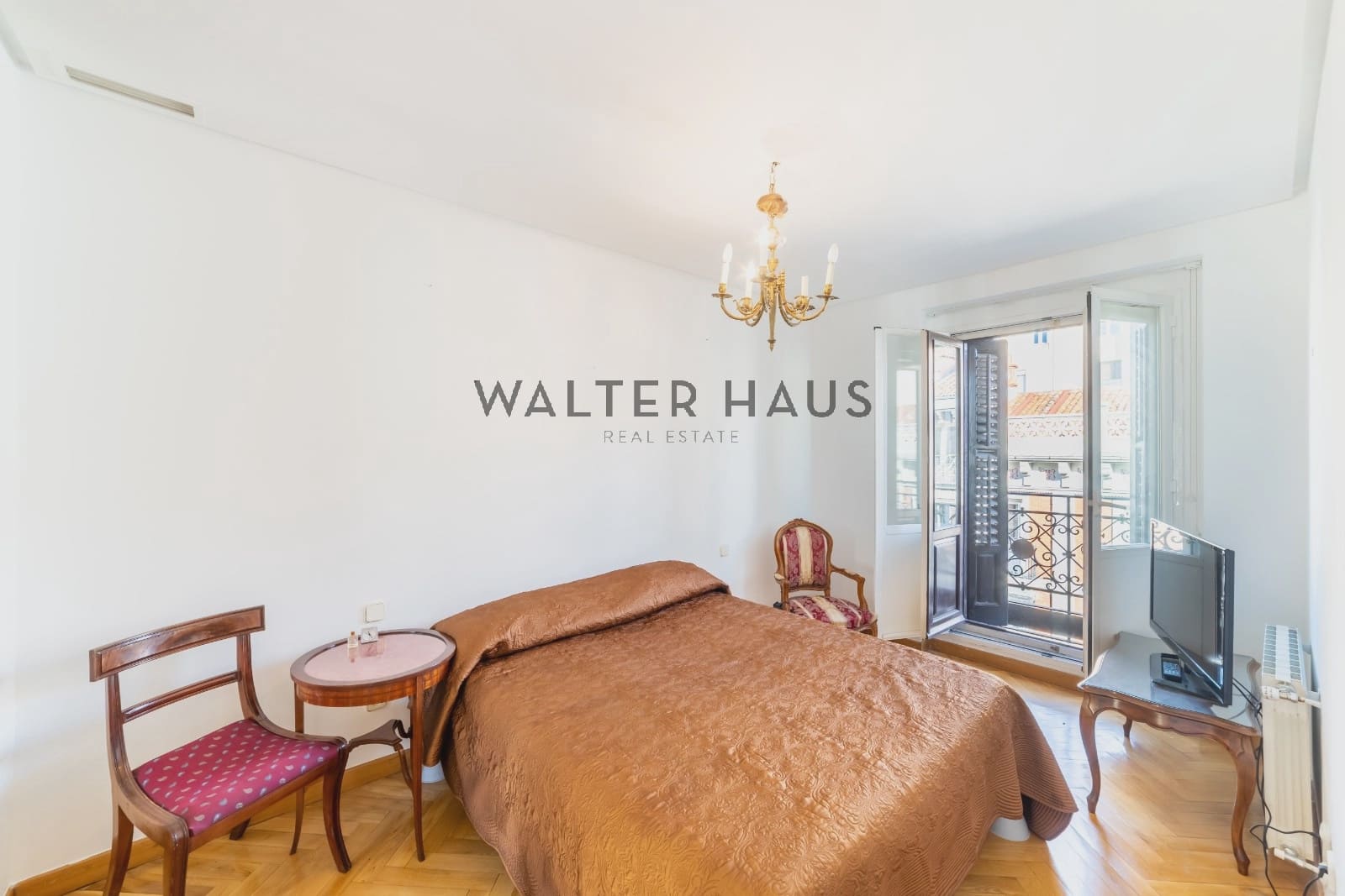 2 slaapkamer Flat te koop in Madrid stad - € 2.250.000 (Ref: 10185310)