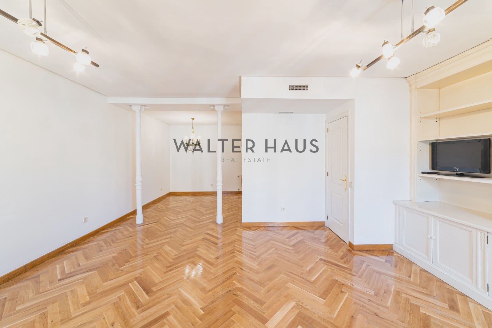 2 slaapkamer Flat te koop in Madrid stad - € 2.250.000 (Ref: 10185310)