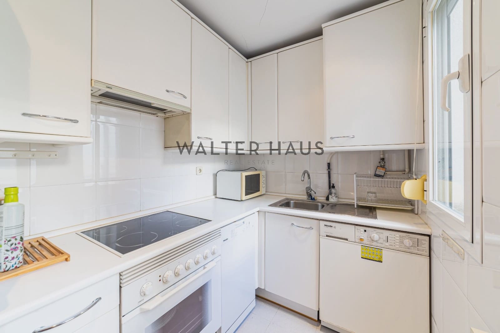 2 slaapkamer Flat te koop in Madrid stad - € 2.250.000 (Ref: 10185310)