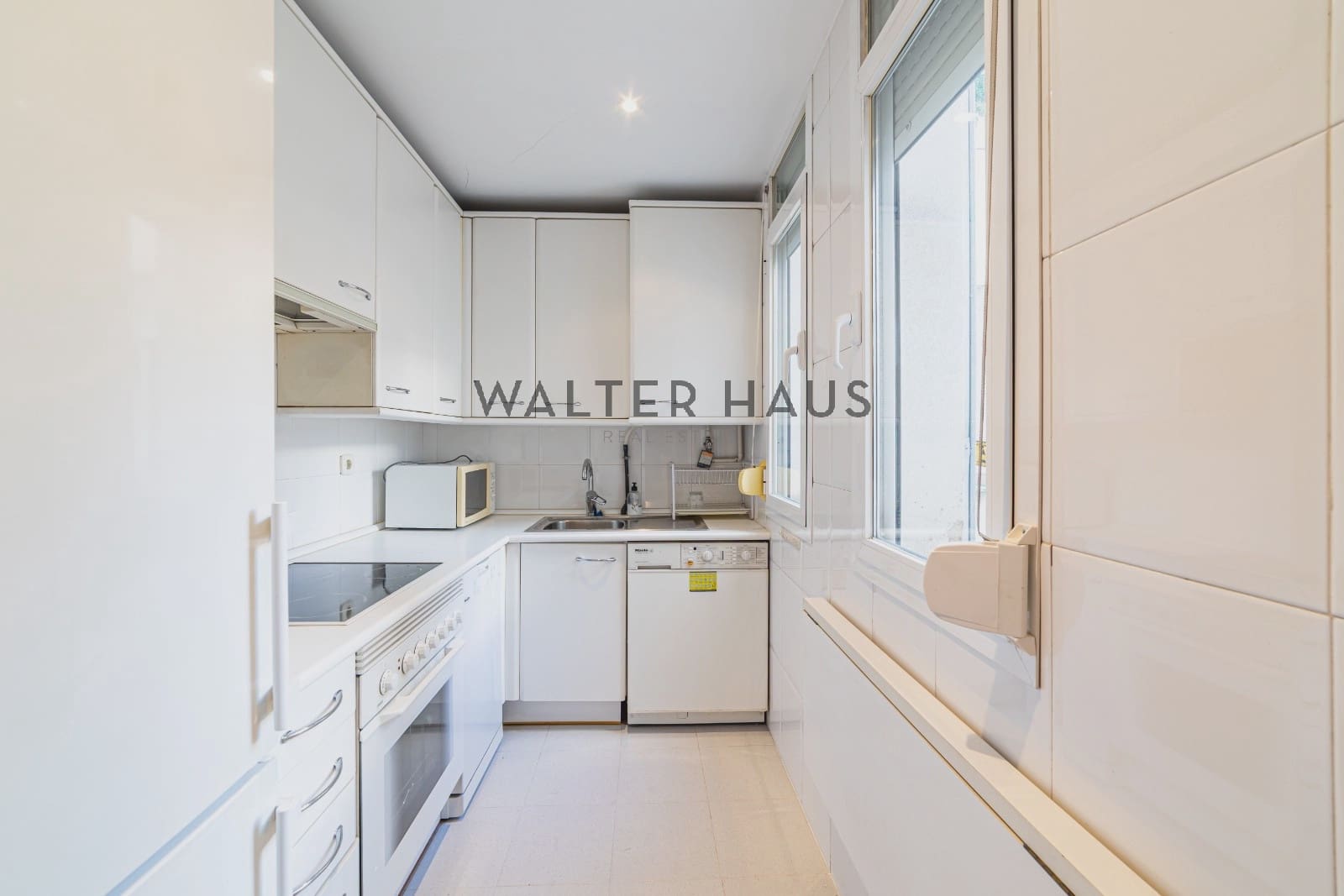 2 slaapkamer Flat te koop in Madrid stad - € 2.250.000 (Ref: 10185310)