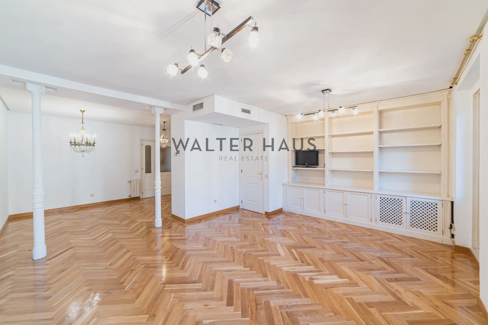 2 slaapkamer Flat te koop in Madrid stad - € 2.250.000 (Ref: 10185310)