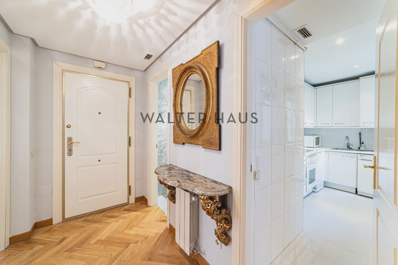 2 slaapkamer Flat te koop in Madrid stad - € 2.250.000 (Ref: 10185310)