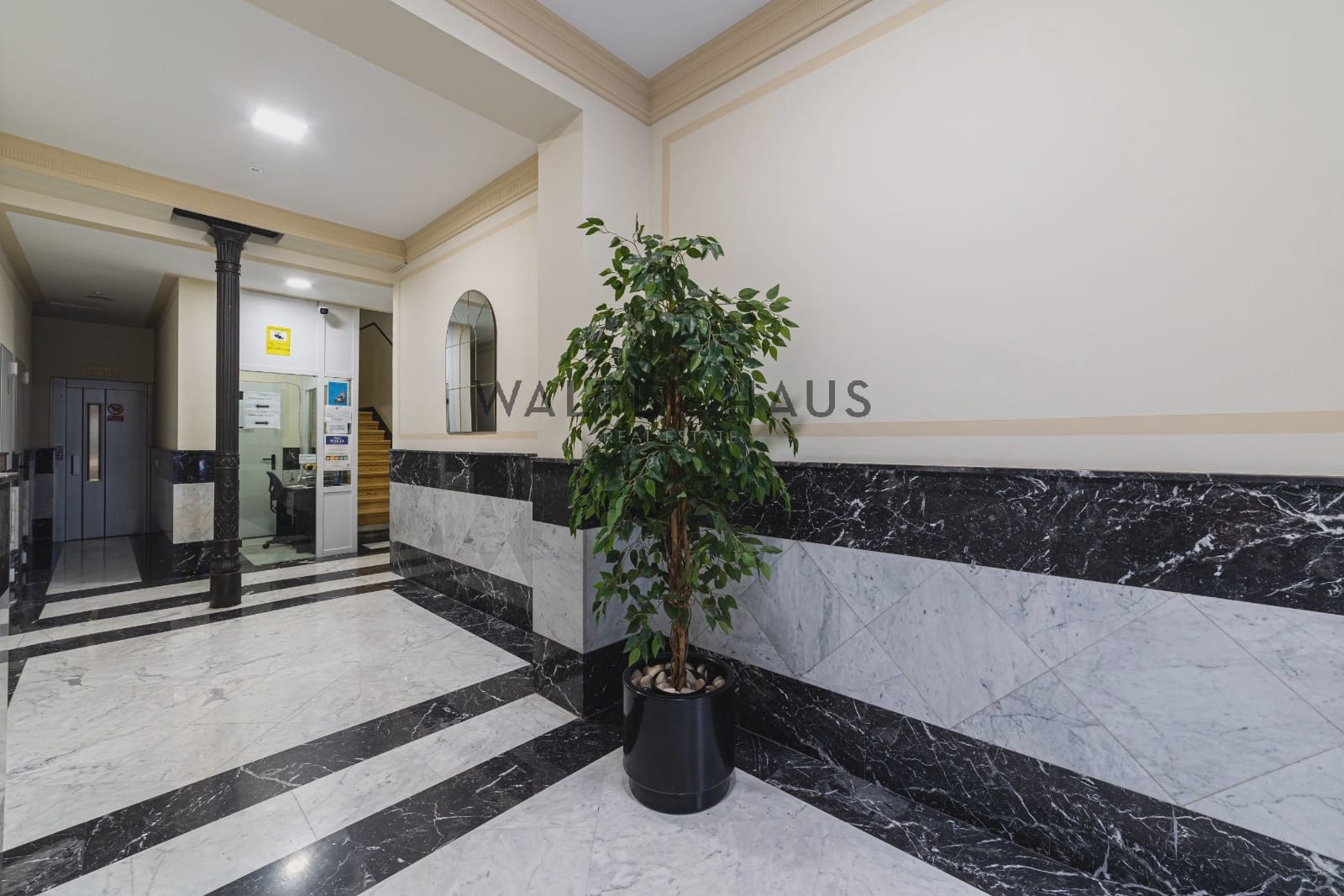 2 slaapkamer Flat te koop in Madrid stad - € 2.250.000 (Ref: 10185310)