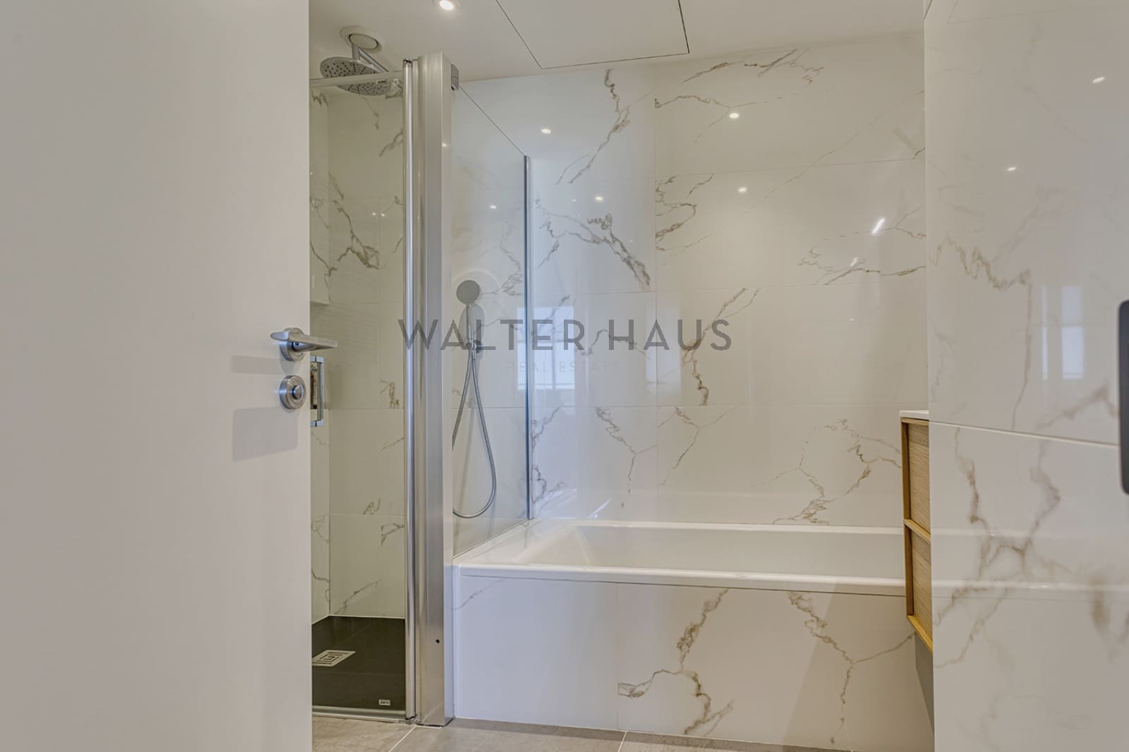 3 soveværelse Lejlighed til salg i Barcelona by med swimmingpool - € 1.525.000 (Ref: 7369352)