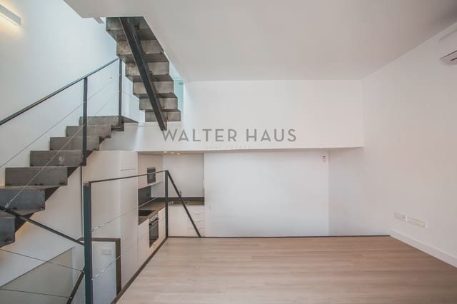 6 soverom Villa til salgs i Provençals del Poblenou, Barcelona by - € 890 000 (Ref: 7369393)