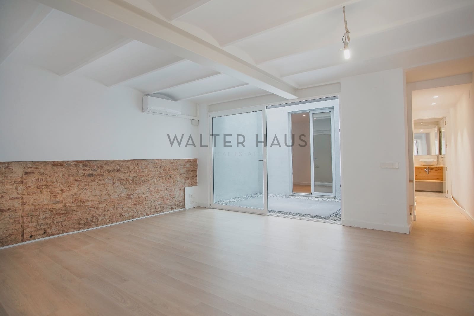 6 soverom Villa til salgs i Barcelona by - € 890 000 (Ref: 7369393)